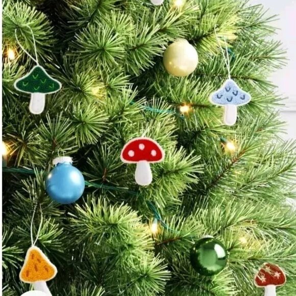 NWT - 10pc Fabric Mushroom Christmas Tree Ornament Set - Picture 4 of 4